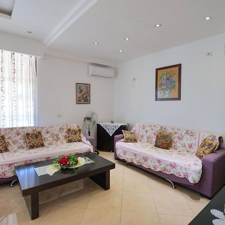 Arijons Apartments Sarande Exterior photo