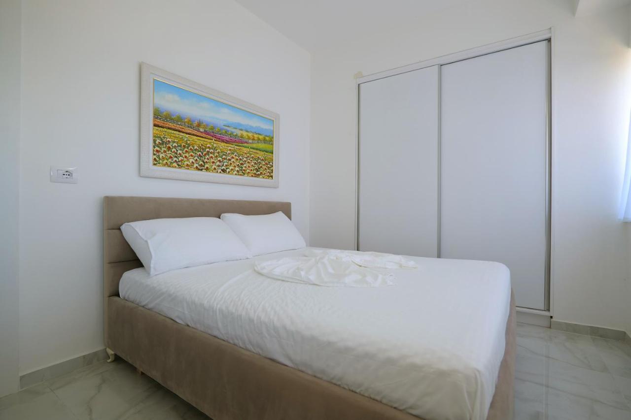 Arijons Apartments Sarande Exterior photo