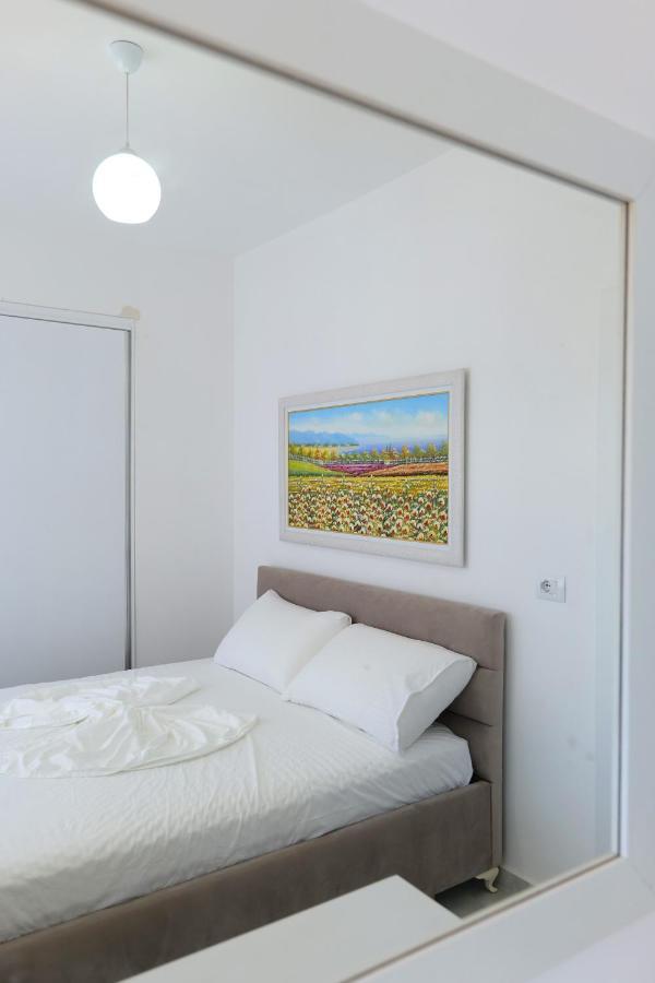 Arijons Apartments Sarande Exterior photo